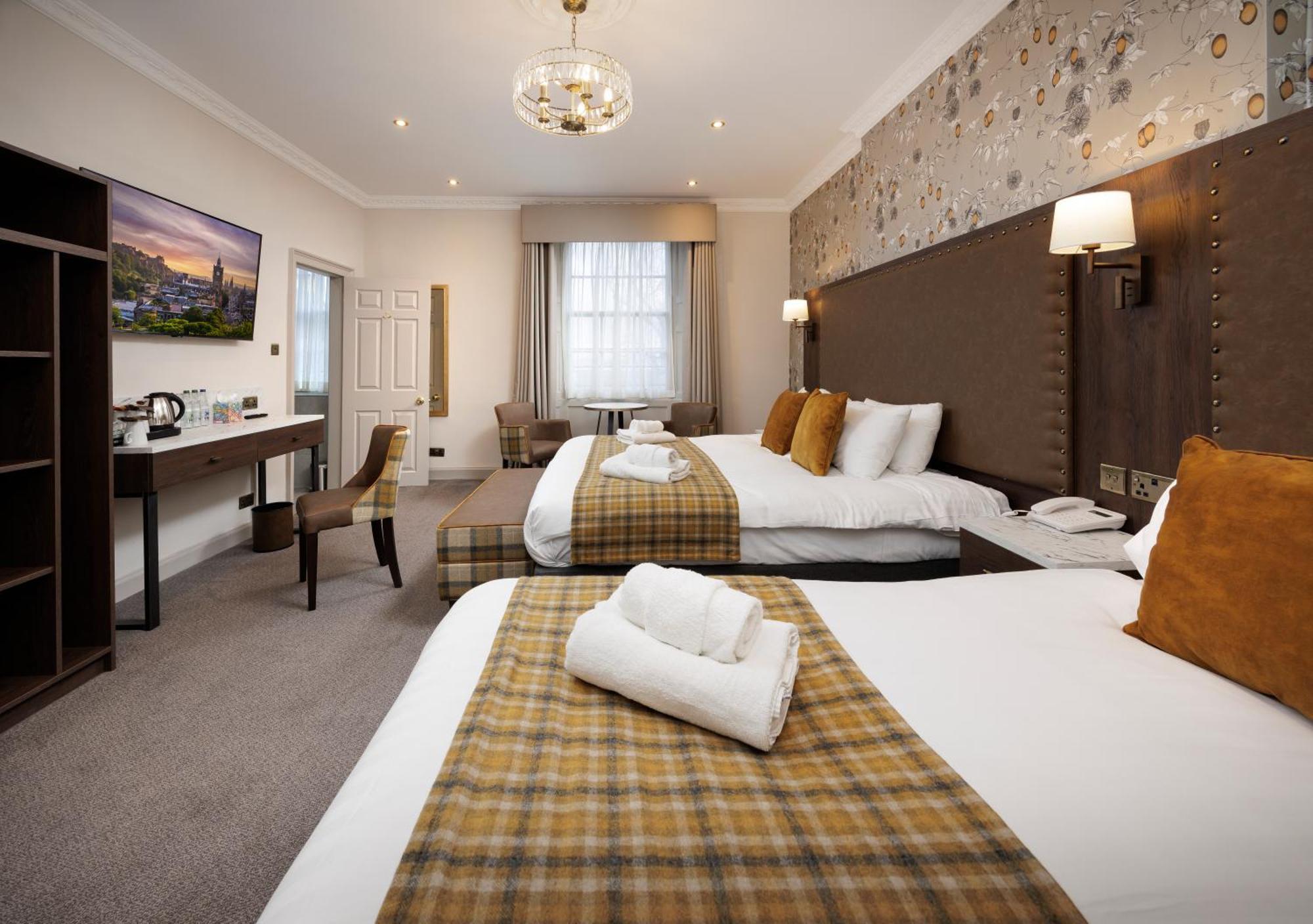 Albany Hotel — Photos 2
